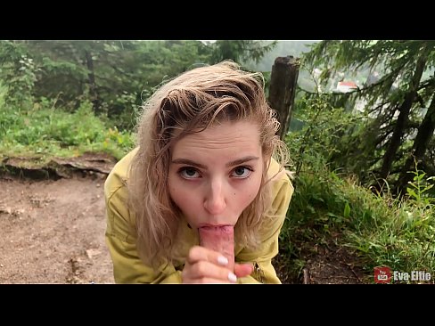 ❤️ Meedchen drénkt kum no engem ëffentleche Blowjob - Eva Elfi ❤️❌ Russesch Porno bei eis ﹏